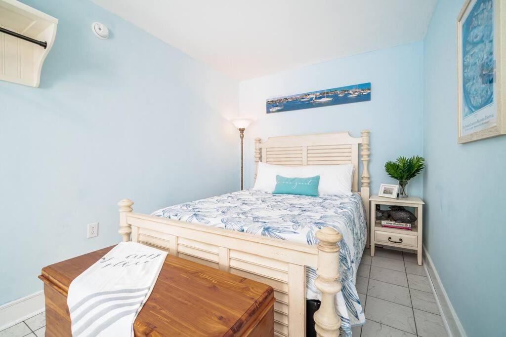 Why Knot Getaway...Rooftop With Waterview! Unit D Beaufort Exterior photo