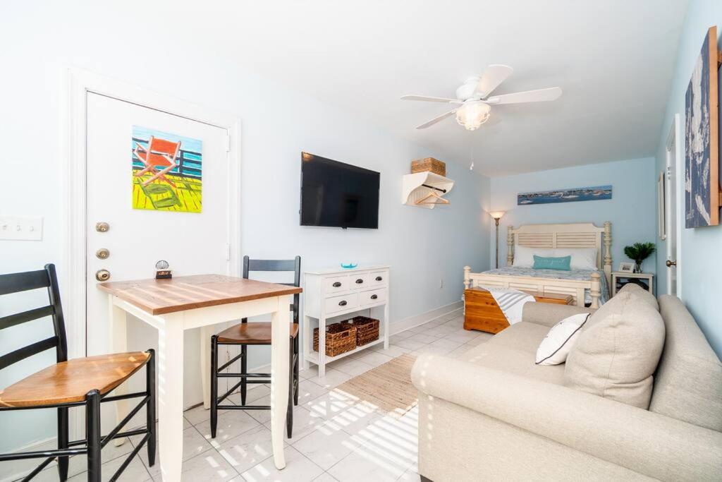 Why Knot Getaway...Rooftop With Waterview! Unit D Beaufort Exterior photo